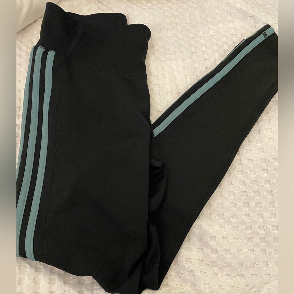 Euc adidas climalite brand athletic pants. Size medium